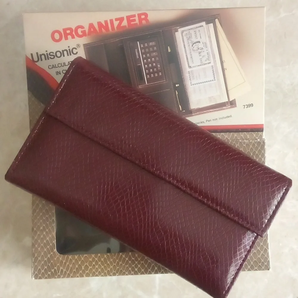 All-in-One Organizer, Clutch/Wallet for Credit Cards, Checkbook/Money, Notes/Pen - Picture 2 of 10